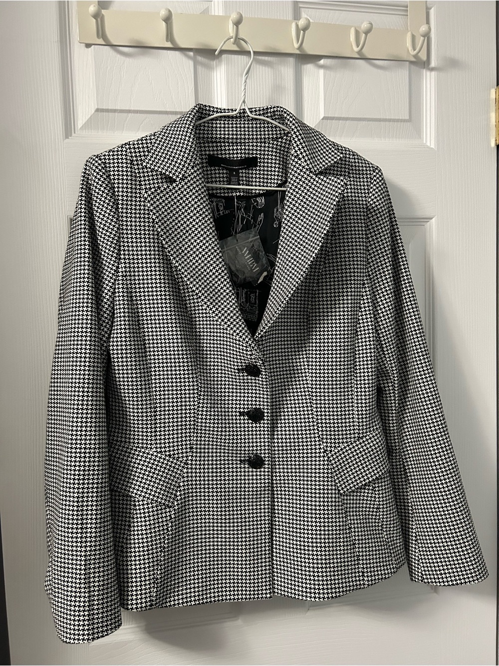 White House Black Market Black & White Houndstooth Blazer